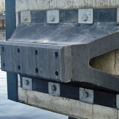 V-образный морской фендер эффективное поглощение ударов Легкая конструкция Без обслуживания